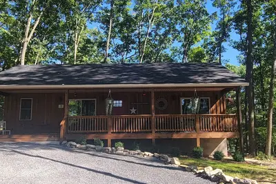 Image de Family Mountain Getaway, Stay in the New River Gorge Area, Near Glade Creek Farm