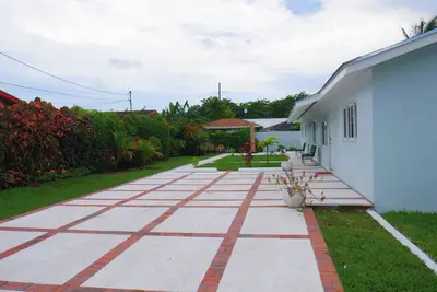 Image de The Grace Note: Don's Place. Has digital piano, close to beaches and downtown