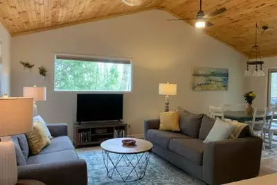 Image de Howard's Creek Hideaway - Cozy mountain home close to downtown Boone & App State