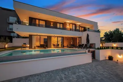 Image de Villa Infinity Gem by Istrabook