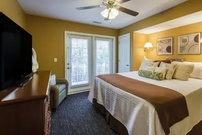 Image de Family Paradise w/ Swimming, Golf, Arcade, Crafts & Movie Nights