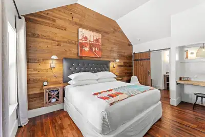 Room with One King Bed and Shared Patio