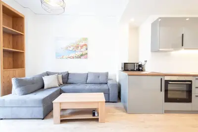 Image de Modern 2-Bedroom Gem close to Metro