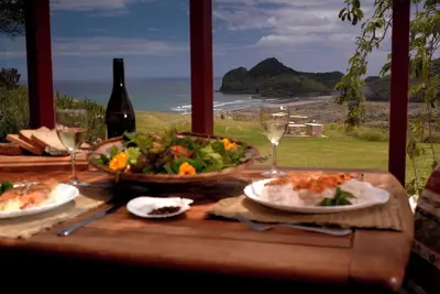 Image de Bethells Beach Cottages natural luxury for humans being \nAmongst nature 40 Ak