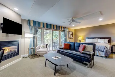 Image de Ocean/mountain view condo with balcony & lovely location near Moran Sp
