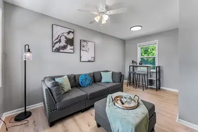 Image de Blissful Breeze Sleeps 5 Near Dt Beale St. + Midtown