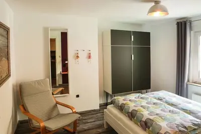 Image de Appartement \"Fewo Malerstübchen\" avec terrasse privée et Wi-Fi