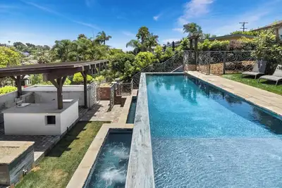 Image de The Highland House, a Carlsbad Coastal Villa - 2200 sq ft - 1 mile to the Ocean