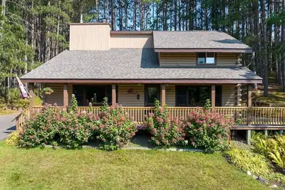 Image de Namekagon Pines Retreat a 3 bedroom Log Home Near Mt. Telemark