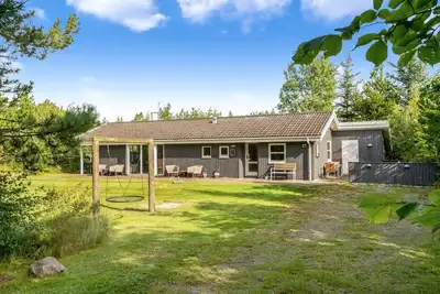 Image de \"Ane\" - 800m from the sea by Interhome