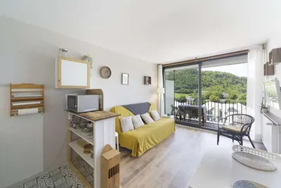 Image de Appartement Lumineux 4 Pers à 200m des Pistes - Balcon et Casier à Skis