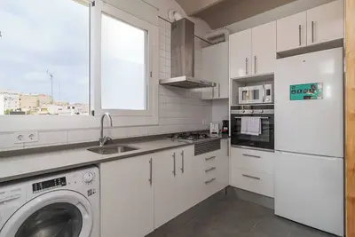 Image de This apartment is a 2 bedroom(s), 1 bathrooms, located in Barcelona, Catalunya.
