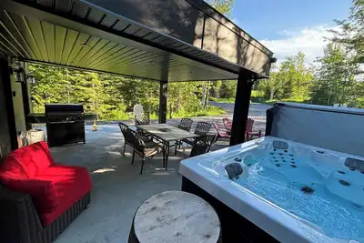 Image de Chalet Sur Les Sentiers du Pic-Bois | Spa