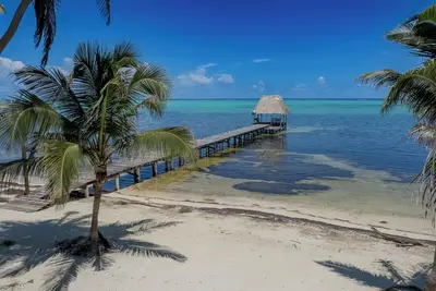 Image de Cozy 2br Beach Condo w/ Pool - Family Friendly 2b
