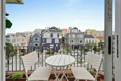 Image de 2br Flat for Corporate Travelers w/ Parking in Sf!