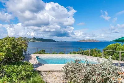 Image de Charming villa with fantastic views of the ocean