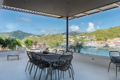Image de Luxurious Harbor View Apartment in Gustavia