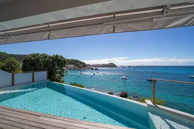 Image de Quiet Villa Surrounded by Tropical Vegetation