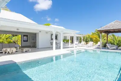 Image de Villa With Wonderful Show Of The Infinite Ocean