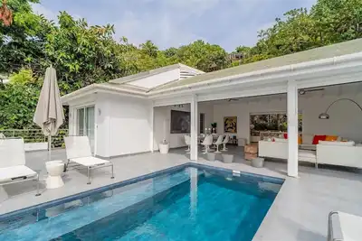 Ocean View Serene Hideaway Villa Escape
