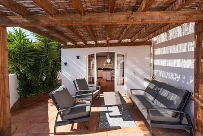 Image de Paco Romo Summary:<br>A