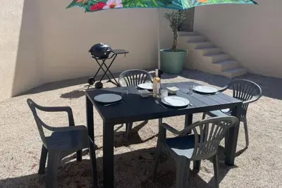 Image de Maison dans le sud proche des Alpilles et des plus belles plages de la région.