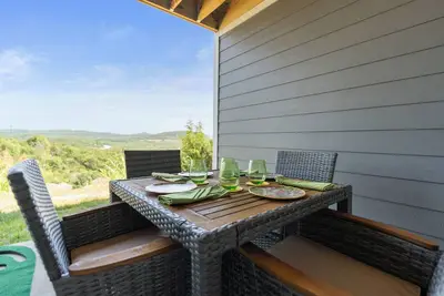 Image de Spring Special! #1 Location, Brand New, Near Sdc, Modern, Panoramic Views, Pools