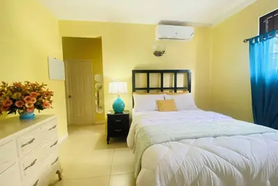 Image de Charming 3-bedroom house with WiFi and Ac in fabulous Kingston