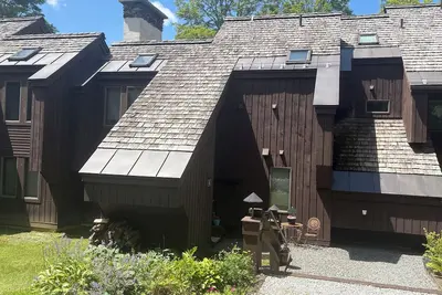 Image de Cozy 3-bedroom condo located in Plymouth, Vt. \n12 miles  to Okemo mountain-