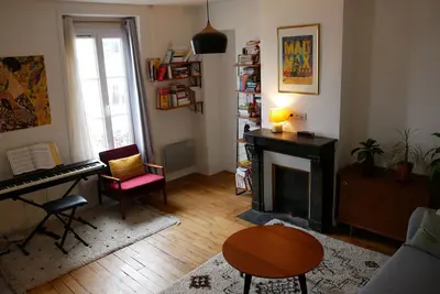 Image de Appartement calme lumineux - Paris - Idéal pour télétravail ou tourisme