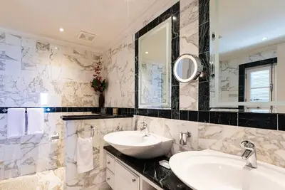 Image de Spacious two-bedroom apartment