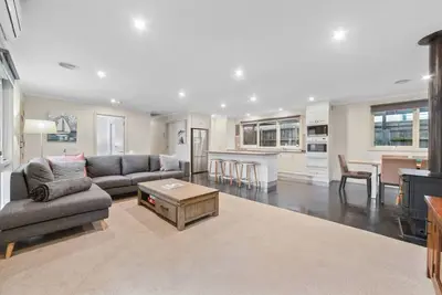 Image de 45 Sherwood Ave · Sherwood Retreat