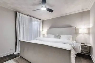 Image de Beautiful first-floor 2br/1. 5ba condo near White Rock Lake with resort-style pool, hot tub, cold plunge, dry sauna, and outdoor cardio area—perfect for a relaxing Dallas getaway.