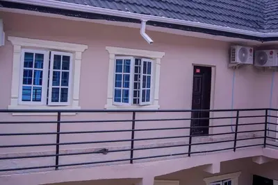 Image de 2 Discover the perfect blend of comfort in our stylish 2 bedroom apartments.