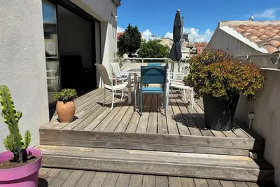 Image de Grande maison de ville au bord de l’eau / 8 adultes+2 enfants.