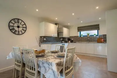 Image de Garden View - sleeps 6 guests  in 2 bedrooms