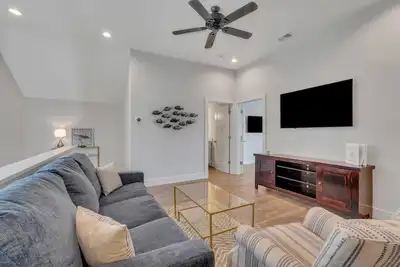 Image de Charming Old Town Bluffton Carriage Home