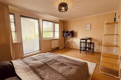 Image de 1 Zimmer Wohnung Nahe Sanaklinikum Balkon Netflix