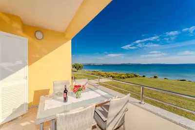 Image de For 2-4 persons | 20 m from the beach | quiet location