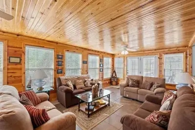 Image de Best Access on Lake Cumberland! 4bedroom waterfront house on boat ramp in Nancy!