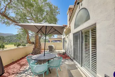 Image de Escondido Townhome w/ Gas Grill + Golf Acess!