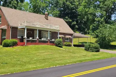 Image de Gorgeous 4-bedroom house in  Middlesboro Ky with WiFi, Ac. Minutes from Lmu