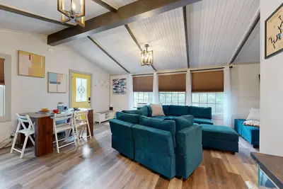 Image de Charming house with short walk to sandy beach and boat launch