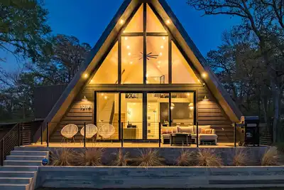 Image de Lake Getaway Frame: A-Frame Cabin with Lake Views & Hammock Deck Star Gazer!