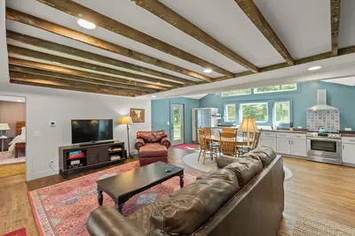 Image de Serene Mountain Retreat on 17 acres by National Park, Ev Charger