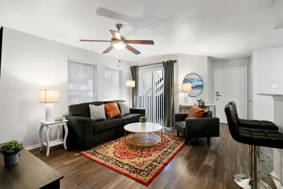 Image de Beautiful 1bd/1ba in University Hills 6733