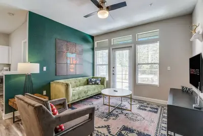 Image de Gorgeous 2br in Champion City 5098