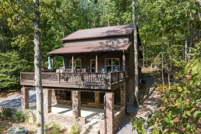 Image de Tree Top Retreat! Hot Tub l 3mi to Desoto Falls