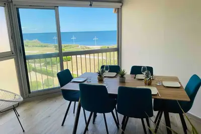 Image de Superbe appartement climatisé vue mer, accès direct plage