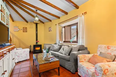 Image de Maison de campagne \"La Carrozal Senda Del Oso\" avec vue sur les montagnes, terrasse privée et Wi-Fi